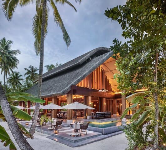 Vandhooю Vandhoo Restaurant