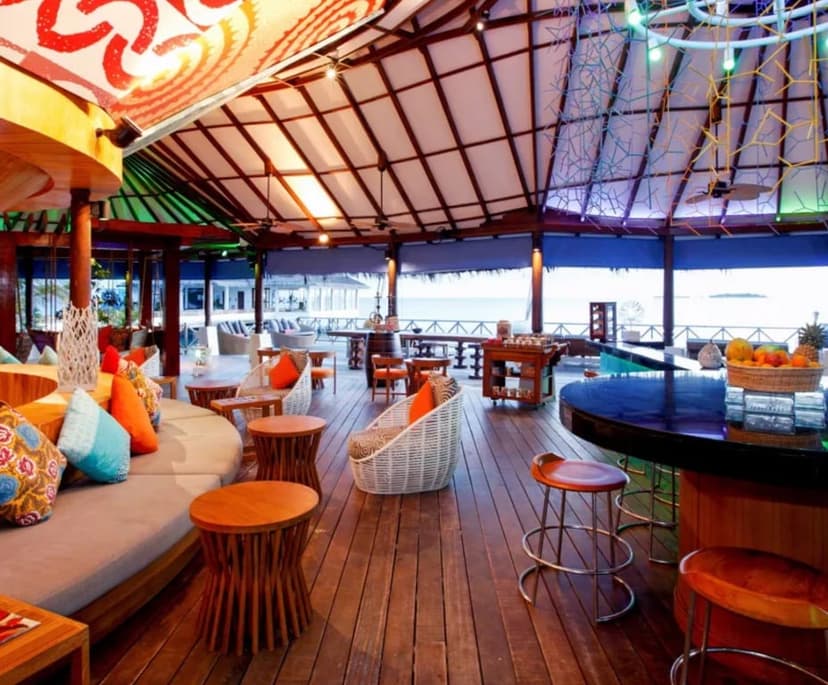 Coral Bar & Lounge