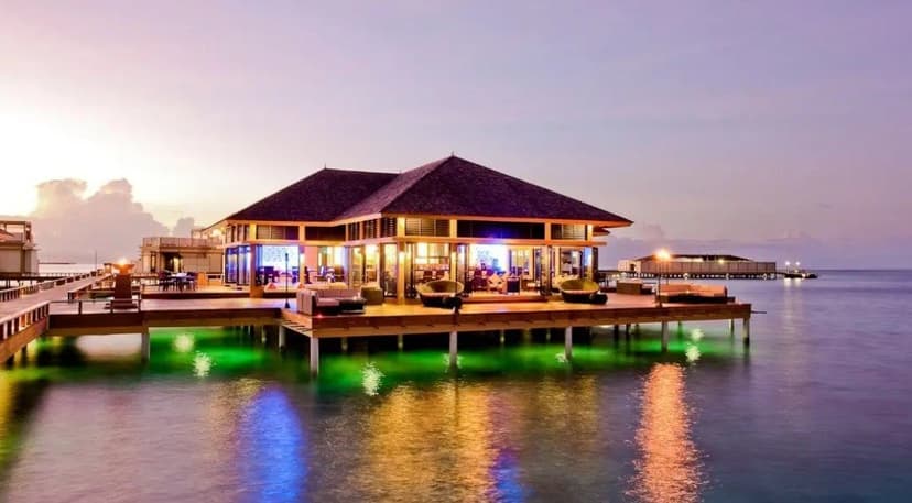 Azzurro Restaurant and Bar