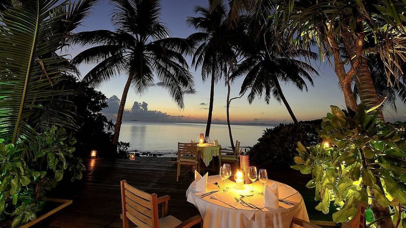 Main Restaurant and Main Bar