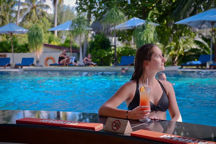 Pool Bar