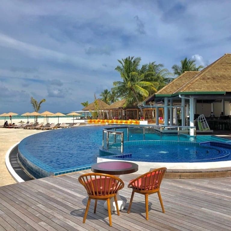 Pool Bar