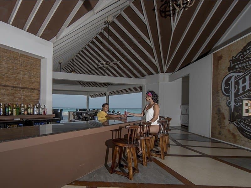 Thila Bar