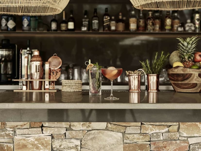 Veli Bar