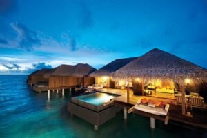 Suite Sunset Lagoon mit Swimmingpool Ayada Maldives 3
