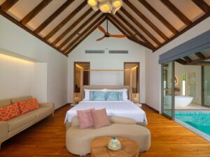 Semi-Ocean Pool Suite Meyyafushi Maldives 2